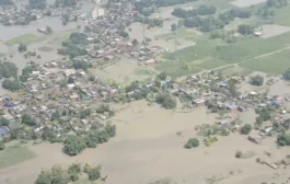 गंडक के रौद्र रूप के बीच सीएम सम्राट का हवाई सर्वे, तटबंध टूटने से कई इलाकों में बढ़ा बाढ़ का खतरा