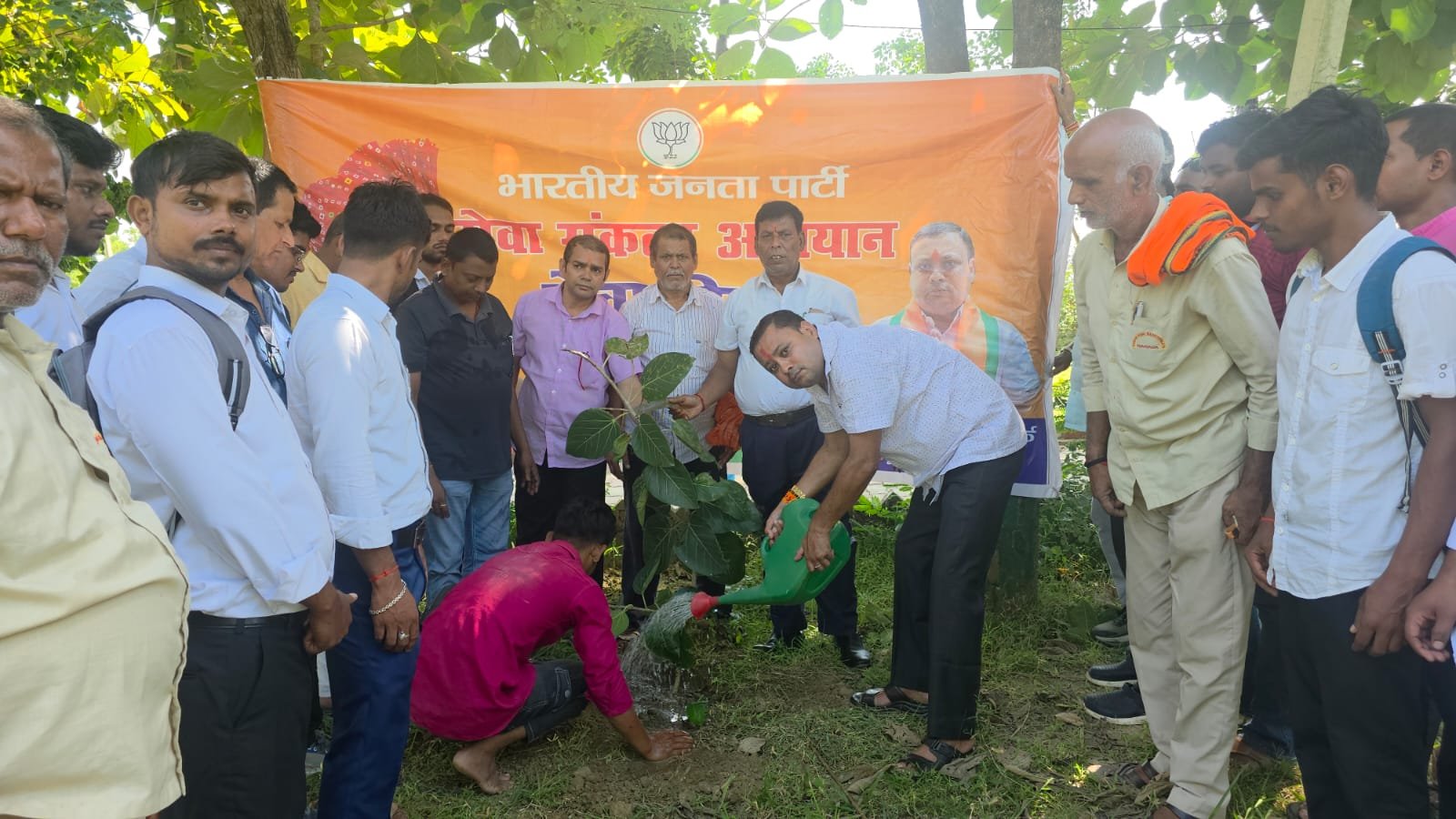 सेवा पखवाड़ा के तहत हर एक पेड़ भारत माता के नाम अभियान।